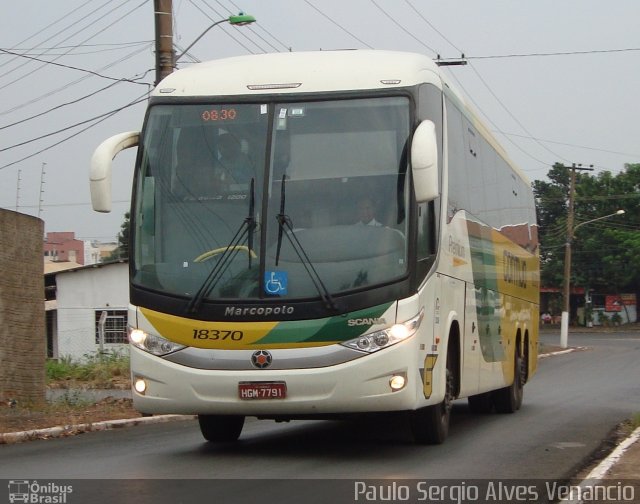 Empresa Gontijo de Transportes 18370 na cidade de Cuiabá, Mato Grosso, Brasil, por Paulo Sergio Alves Venancio. Número da foto: #3690633.
