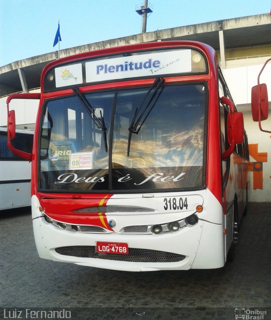 Locadora Plenitude Turismo 318.04 na cidade de Maceió, Alagoas, Brasil, por Luiz Fernando. ID da foto: 3765049.