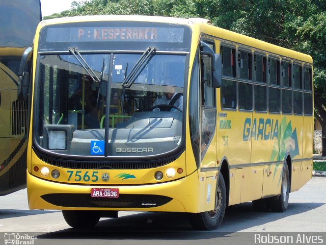 Viação Garcia 7565 na cidade de Paranavaí, Paraná, Brasil, por Robson Alves. ID da foto: 3776704.