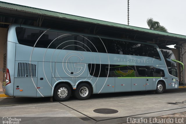 Viação Garcia 8641 na cidade de Curitiba, Paraná, Brasil, por Cláudio Eduardo Lot. ID da foto: 3777387.