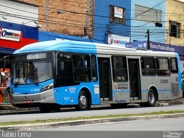 TUPI - Transportes Urbanos Piratininga 6 2255 na cidade de São Paulo, São Paulo, Brasil, por Fabio Lima. ID da foto: 3776725.