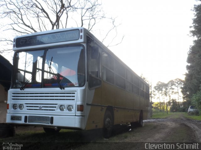 Motorhomes 4990 na cidade de Santa Maria, Rio Grande do Sul, Brasil, por Cleverton Schmitt. ID da foto: 3781613.