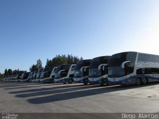 Pullman Eme Bus 141 na cidade de , por Diego Alarcon. Número da foto: #3783537.