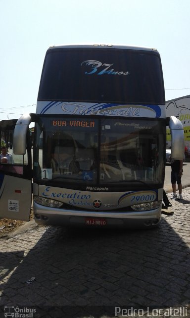 Turiscoll - Turismo Collet Ltda. 29000 na cidade de São José do Rio Pardo, São Paulo, Brasil, por Pedro Locatelli. Número da foto: #3745436.
