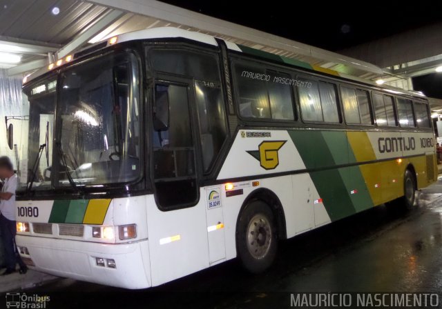 Empresa Gontijo de Transportes 10180 na cidade de Belo Horizonte, Minas Gerais, Brasil, por Maurício Nascimento. ID da foto: 3789515.