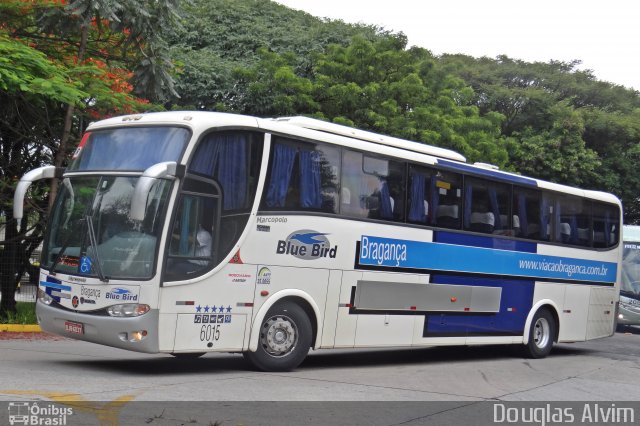 Auto Viação Bragança 6015 na cidade de São Paulo, São Paulo, Brasil, por Douglas Alvim. Número da foto: #3791844.