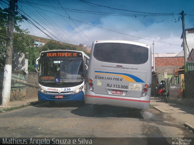 Viação Barra do Piraí Turismo RJ 113.008 na cidade de Valença, Rio de Janeiro, Brasil, por Matheus Ângelo Souza e Silva. ID da foto: 3792509.