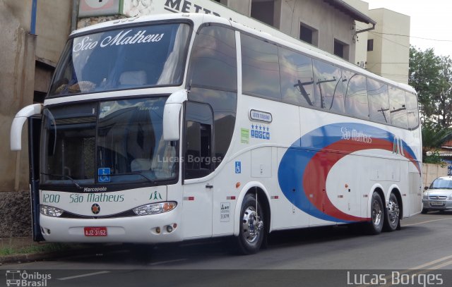 São Matheus 1200 na cidade de Araxá, Minas Gerais, Brasil, por Lucas Borges . Número da foto: #3794256.