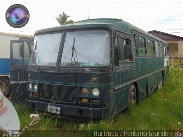 Ônibus Particulares Circo Vargas na cidade de Rio Pardo, Rio Grande do Sul, Brasil, por Rui Hirsch. ID da foto: 3798624.