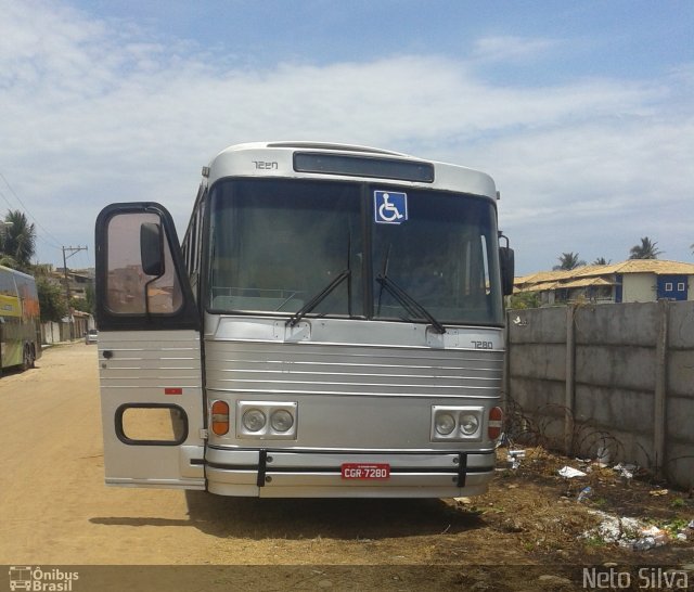 Ônibus Particulares 7280 na cidade de Salvador, Bahia, Brasil, por Neto Silva. Número da foto: #3798552.