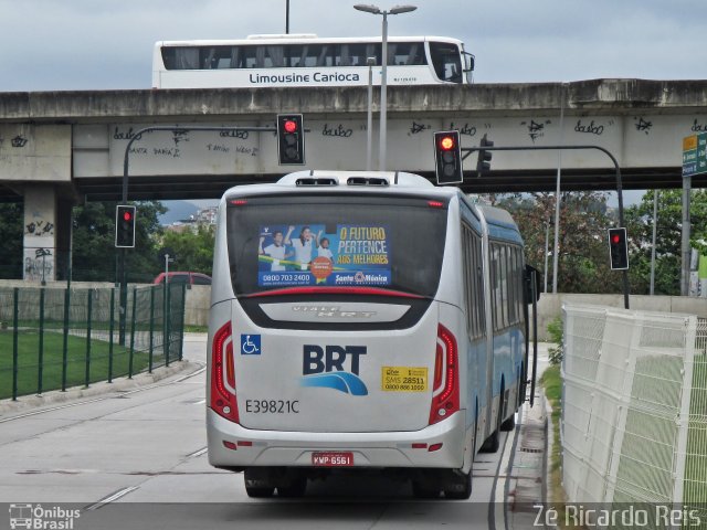 Transportes Santa Maria E39821C na cidade de Rio de Janeiro, Rio de Janeiro, Brasil, por Zé Ricardo Reis. ID da foto: 3799462.