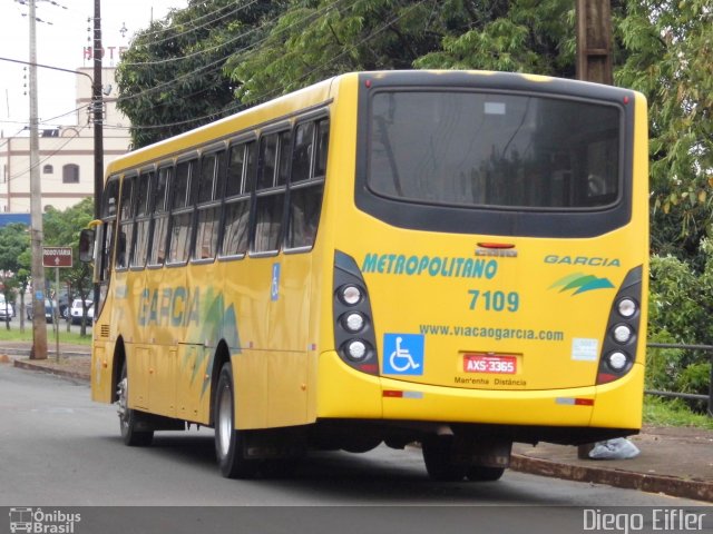 Viação Garcia 7109 na cidade de Londrina, Paraná, Brasil, por Diego Eifler. Número da foto: #3805488.