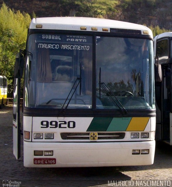 Empresa Gontijo de Transportes 9920 na cidade de Belo Horizonte, Minas Gerais, Brasil, por Maurício Nascimento. Número da foto: #3752163.