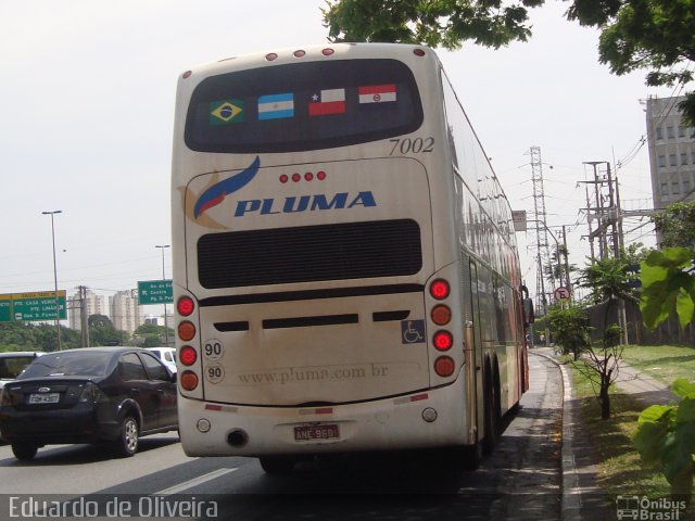 Pluma Conforto e Turismo 7002 na cidade de São Paulo, São Paulo, Brasil, por Eduardo de Oliveira. Número da foto: #3753536.