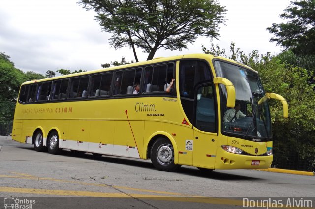 Viação Itapemirim 8061 na cidade de São Paulo, São Paulo, Brasil, por Douglas Alvim. ID da foto: 3756073.