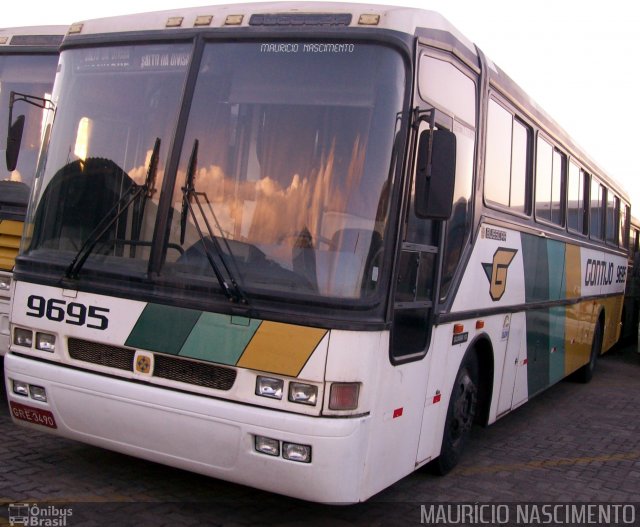 Empresa Gontijo de Transportes 9695 na cidade de Belo Horizonte, Minas Gerais, Brasil, por Maurício Nascimento. ID da foto: 3756536.