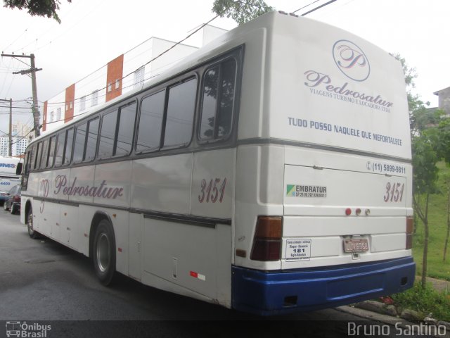 Pedrosatur 3151 na cidade de Taboão da Serra, São Paulo, Brasil, por Bruno Santino. Número da foto: #3758288.
