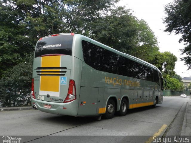 Viação Itapemirim 258 na cidade de São Paulo, São Paulo, Brasil, por Sergio Alves. Número da foto: #3811220.