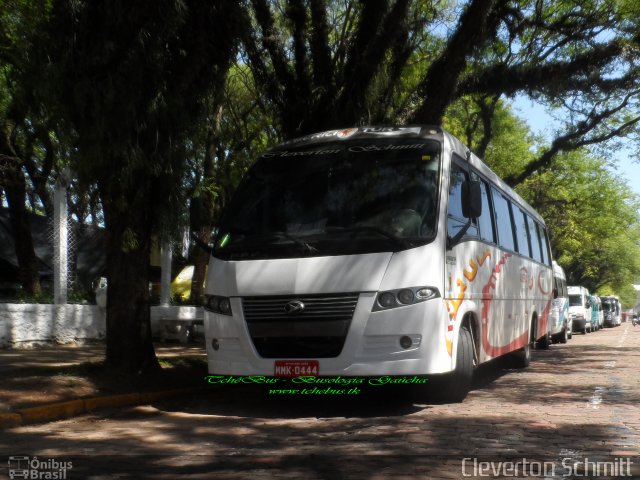 Alberici Tur 27 na cidade de Santa Cruz do Sul, Rio Grande do Sul, Brasil, por Cleverton Schmitt. Número da foto: #3832746.