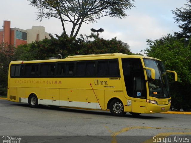 Viação Itapemirim 9703 na cidade de São Paulo, São Paulo, Brasil, por Sergio Alves. ID da foto: 3831345.