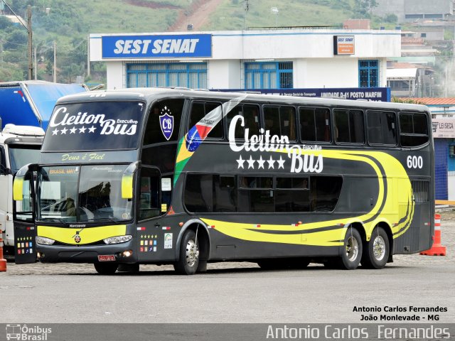 Cleiton Bus Executive 600 na cidade de João Monlevade, Minas Gerais, Brasil, por Antonio Carlos Fernandes. Número da foto: #3840981.