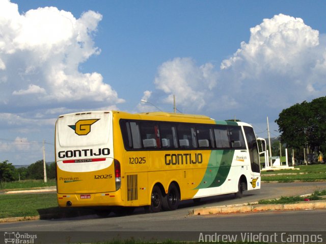 Empresa Gontijo de Transportes 12025 na cidade de Pirapora, Minas Gerais, Brasil, por Andrew Campos. ID da foto: 3843286.