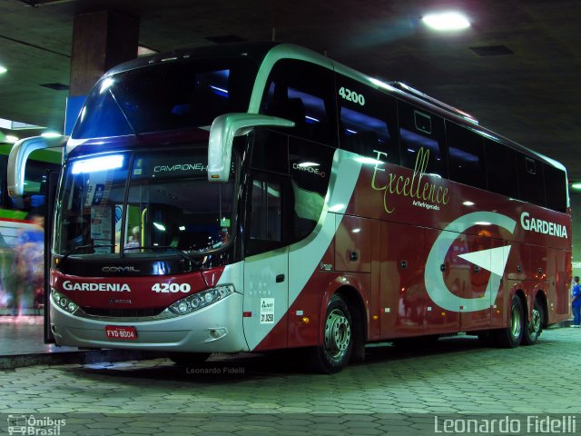 Expresso Gardenia 4200 na cidade de Belo Horizonte, Minas Gerais, Brasil, por Leonardo Fidelli. Número da foto: #3843332.