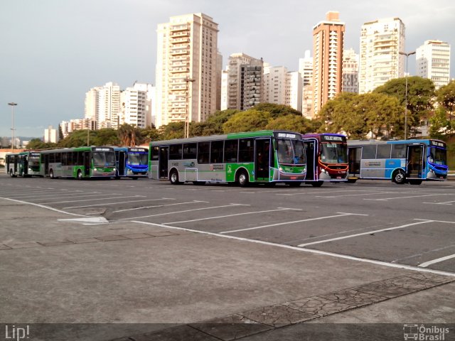 Viação Santa Brígida 1 1432 na cidade de São Paulo, São Paulo, Brasil, por Felipe Vitor Paixão Vieira. Número da foto: #3844741.