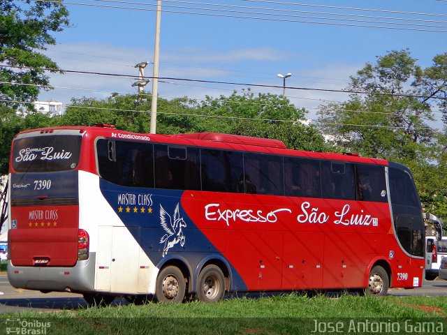 Expresso São Luiz 7390 na cidade de Brasília, Distrito Federal, Brasil, por José Antônio Gama. ID da foto: 3847858.