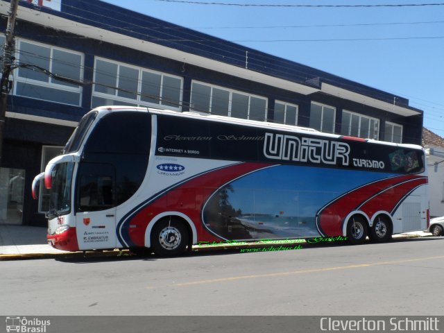Unitur Turismo 1267 na cidade de Santa Cruz do Sul, Rio Grande do Sul, Brasil, por Cleverton Schmitt. Número da foto: #3848124.