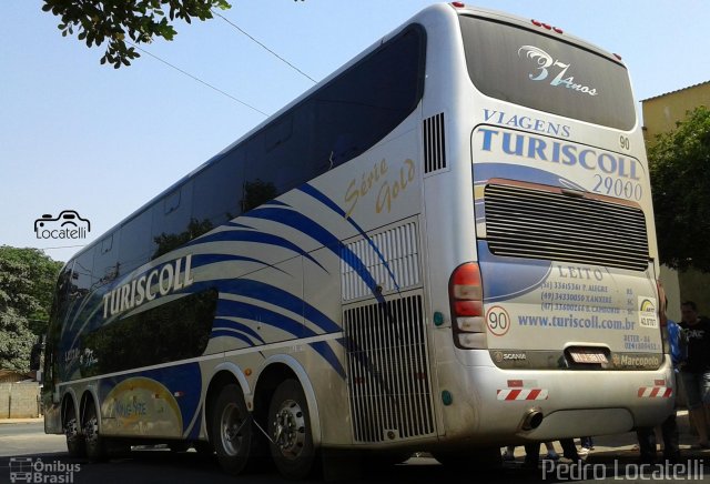 Turiscoll - Turismo Collet Ltda. 29000 na cidade de São José do Rio Pardo, São Paulo, Brasil, por Pedro Locatelli. Número da foto: #3848623.