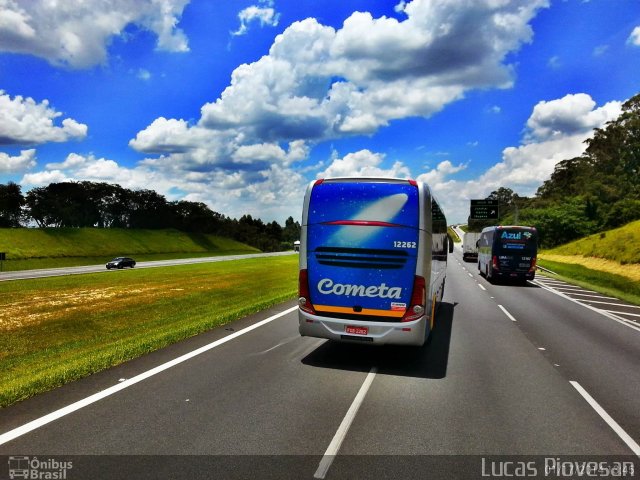 Viação Cometa 12262 na cidade de Curitiba, Paraná, Brasil, por Lucas Piovesan. Número da foto: #3813819.