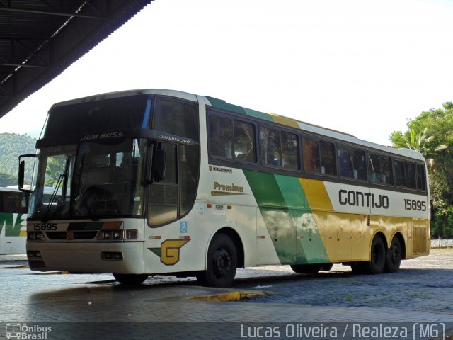 Empresa Gontijo de Transportes 15895 na cidade de Manhuaçu, Minas Gerais, Brasil, por Lucas Oliveira. Número da foto: #3855310.
