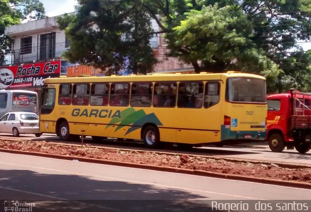 Viação Garcia 7427 na cidade de Maringá, Paraná, Brasil, por Rogerio  Almeida. Número da foto: #3854585.