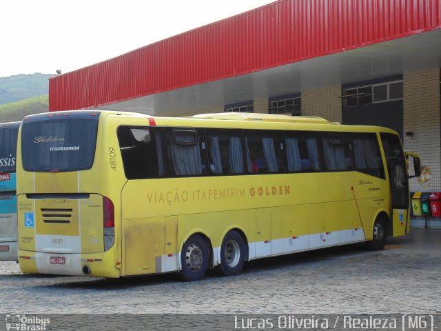 Viação Itapemirim 48109 na cidade de Manhuaçu, Minas Gerais, Brasil, por Lucas Oliveira. ID da foto: 3860030.