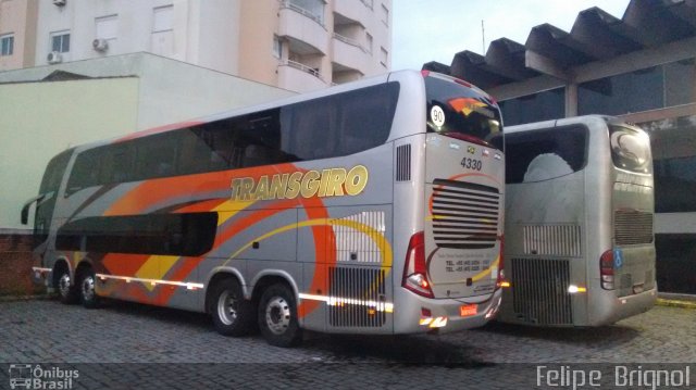Transgiro Turismo 4330 na cidade de Florianópolis, Santa Catarina, Brasil, por Felipe Brignol. Número da foto: #3866575.