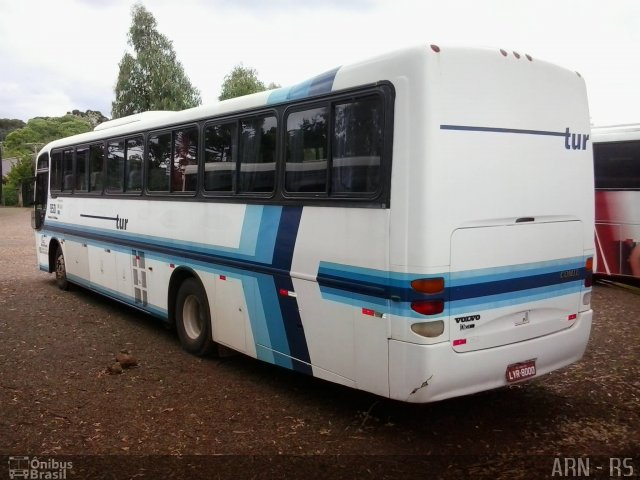 Ônibus Particulares 950 na cidade de Machadinho, Rio Grande do Sul, Brasil, por Alexandre Rodrigo. ID da foto: 3868740.