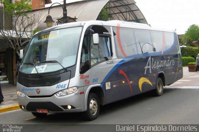 Alexandre Turismo 1068 na cidade de Gramado, Rio Grande do Sul, Brasil, por Daniel Espindola Dorneles. Número da foto: #3870508.