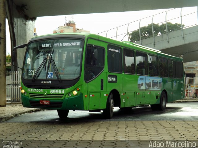 Viação Santa Edwiges 69954 na cidade de Belo Horizonte, Minas Gerais, Brasil, por Adão Raimundo Marcelino. Número da foto: #3879726.