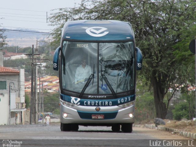 Viação Cruzeiro 6071 na cidade de Caruaru, Pernambuco, Brasil, por Luiz Carlos de Santana. Número da foto: #3878970.