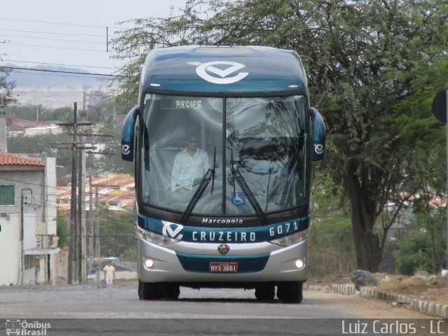 Viação Cruzeiro 6071 na cidade de Caruaru, Pernambuco, Brasil, por Luiz Carlos de Santana. ID da foto: 3878970.