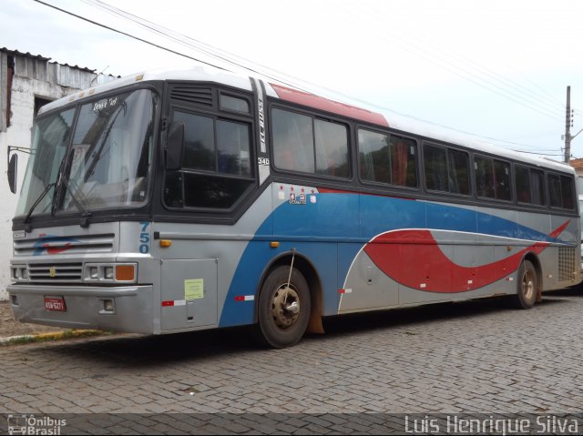 Ônibus Particulares 750 na cidade de Três Pontas, Minas Gerais, Brasil, por Luis Henrique Silva. Número da foto: #3816910.
