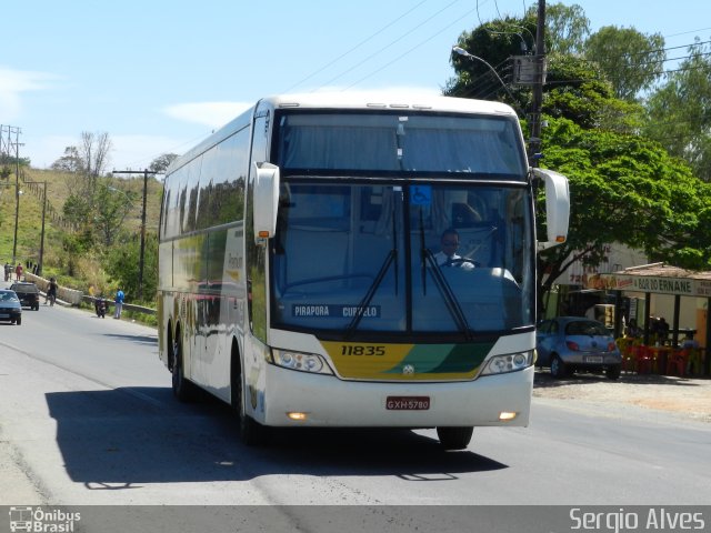 Empresa Gontijo de Transportes 11835 na cidade de Curvelo, Minas Gerais, Brasil, por Sergio Alves. ID da foto: 3881307.