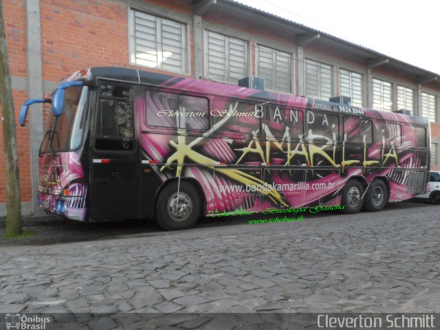 Banda Kamarillia 4280 na cidade de Santa Maria, Rio Grande do Sul, Brasil, por Cleverton Schmitt. Número da foto: #3885135.