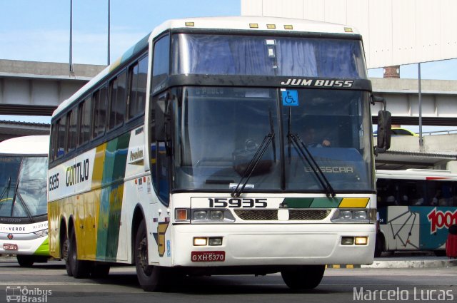 Empresa Gontijo de Transportes 15935 na cidade de Rio de Janeiro, Rio de Janeiro, Brasil, por Marcelo Lucas. ID da foto: 3885333.