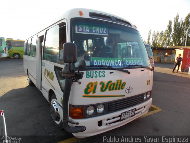Minibuses El Valle 05 na cidade de Santa Cruz, Colchagua, Libertador General Bernardo O'Higgins, Chile, por Pablo Andres Yavar Espinoza. Número da foto: #3817114.