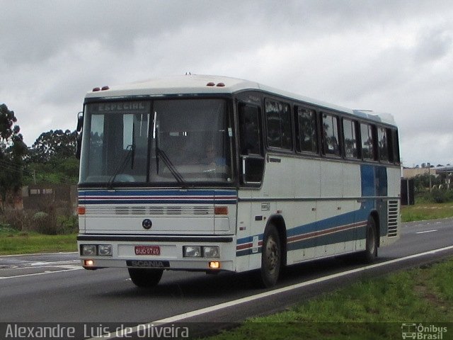 Ônibus Particulares 0760 na cidade de Botucatu, São Paulo, Brasil, por Alexandre  Luis de Oliveira. ID da foto: 3821877.