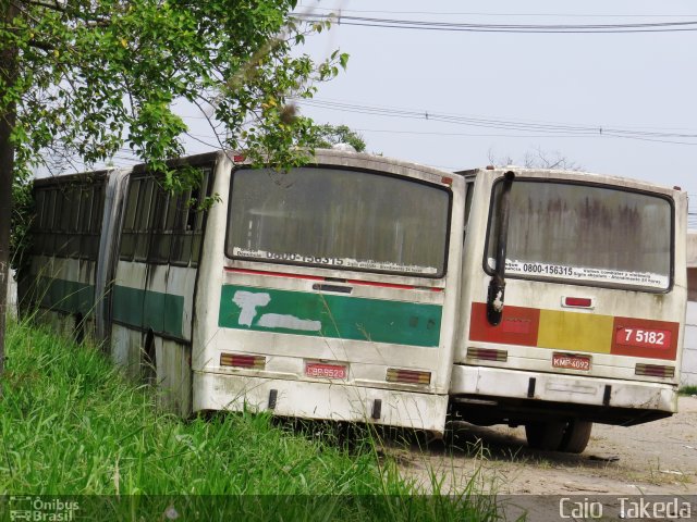 Sucata e Desmanches 410 447 na cidade de São Paulo, São Paulo, Brasil, por Caio  Takeda. Número da foto: #3821581.