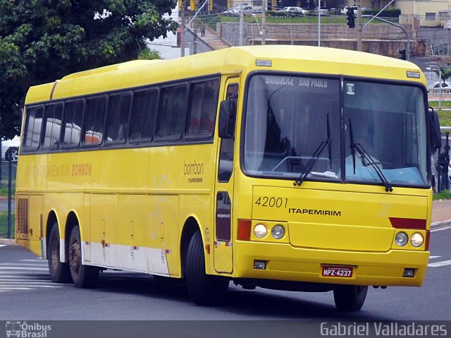 Viação Itapemirim 42001 na cidade de Ribeirão Preto, São Paulo, Brasil, por Gabriel Valladares. ID da foto: 3827409.