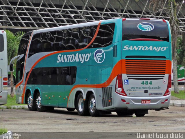 Empresa Santo Anjo da Guarda 484 na cidade de Florianópolis, Santa Catarina, Brasil, por Daniel Guardiola. Número da foto: #3105364.